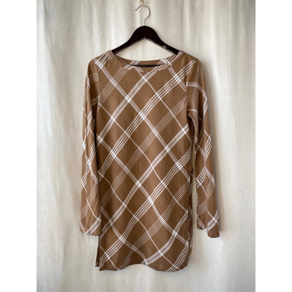 Uniqlo Brown/White Plaid Side Slit Blouse - Picture 2 of 7